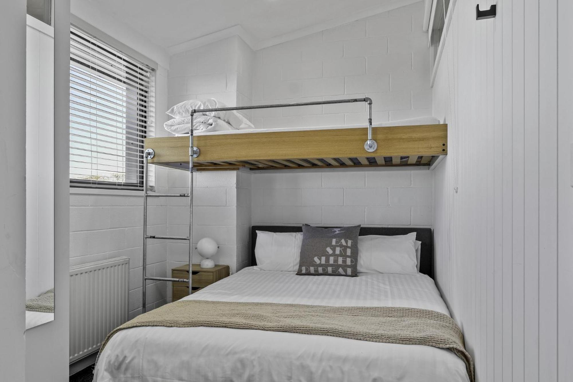 Alpine Cabin- Spa/Pool/Sauna Mount Hotham Luaran gambar